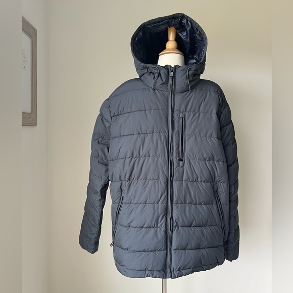 Michael Kors Men's Hooded Puffer Jacket - Picture 4 of 10